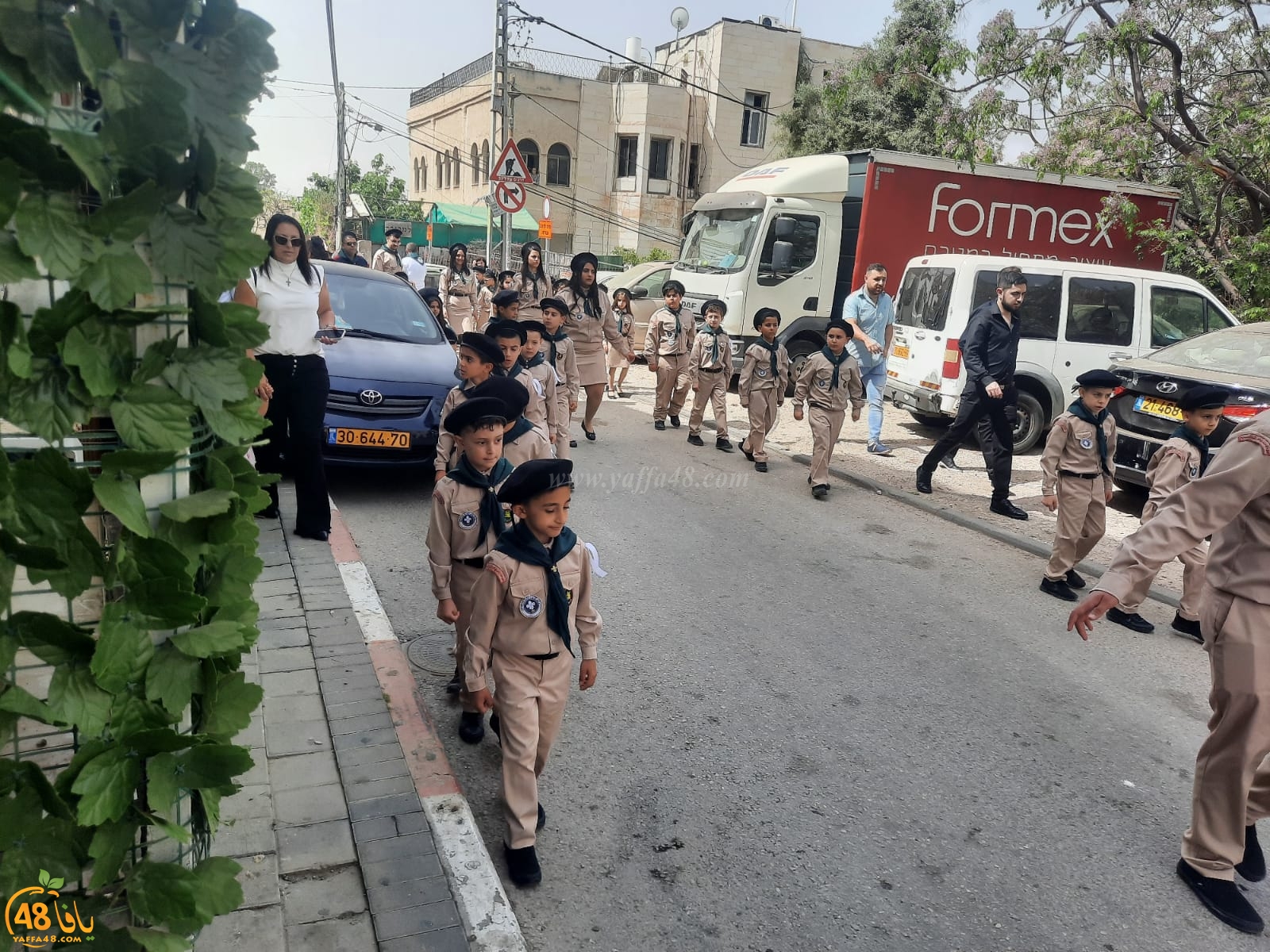 صور: استعراض كشفي ضخم في يافا بمناسبة يوم التقبيلة 